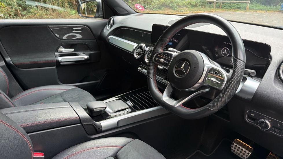 Mercedes-Benz GLB 220d 4Matic AMG Line Premium 5dr 8G-Tronic Diesel Estate - Image 11