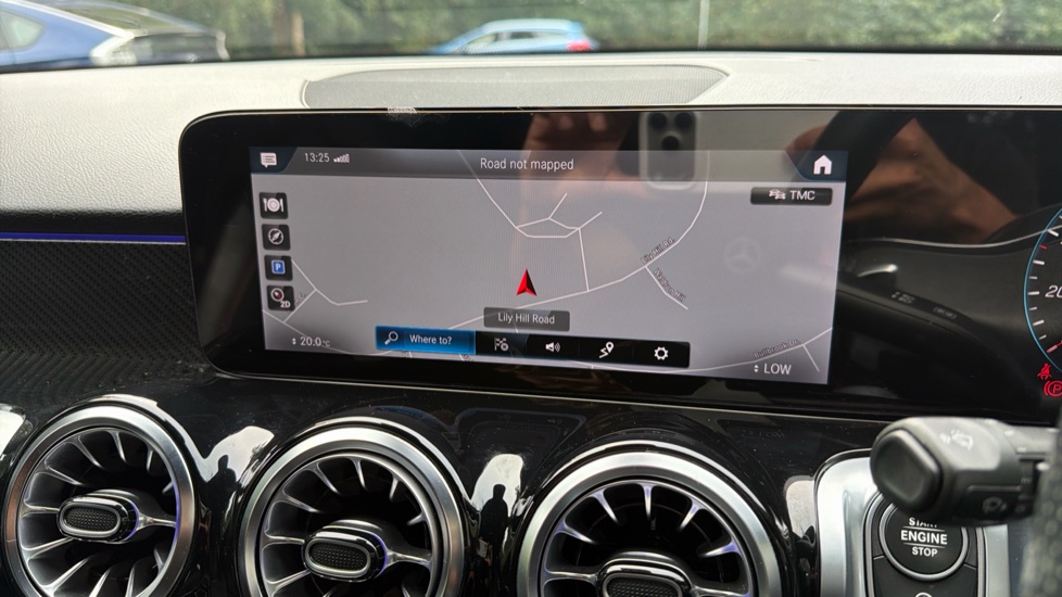 Mercedes-Benz GLB 220d 4Matic AMG Line Premium 5dr 8G-Tronic Diesel Estate - Image 12