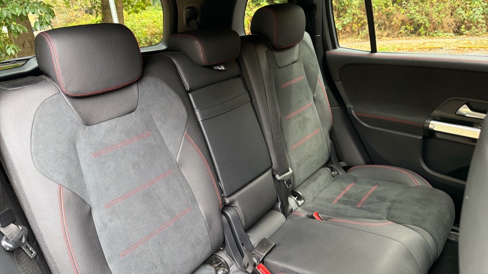 Mercedes-Benz GLB 220d 4Matic AMG Line Premium 5dr 8G-Tronic Diesel Estate - Image 16