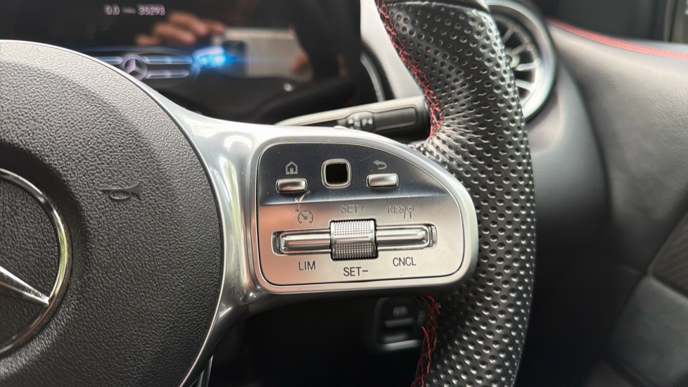 Mercedes-Benz GLB 220d 4Matic AMG Line Premium 5dr 8G-Tronic Diesel Estate - Image 20