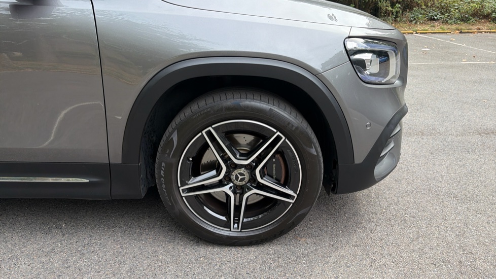 Mercedes-Benz GLB 220d 4Matic AMG Line Premium 5dr 8G-Tronic Diesel Estate - Image 23