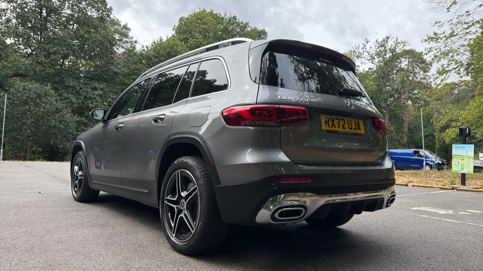 Mercedes-Benz GLB 220d 4Matic AMG Line Premium 5dr 8G-Tronic Diesel Estate - Image 37