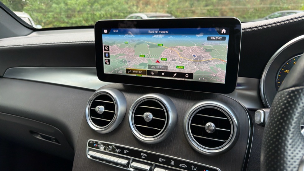 Mercedes-Benz GLC 300e 4Matic AMG Line Prem Plus 5dr 9G-Tronic Estate - Image 12