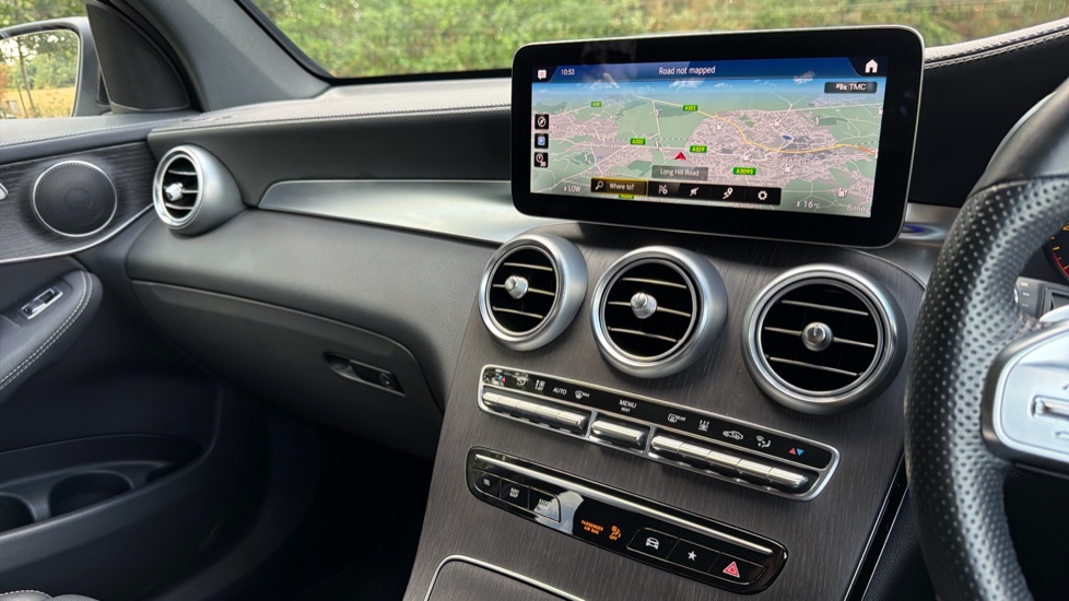 Mercedes-Benz GLC 300e 4Matic AMG Line Prem Plus 5dr 9G-Tronic Estate - Image 14