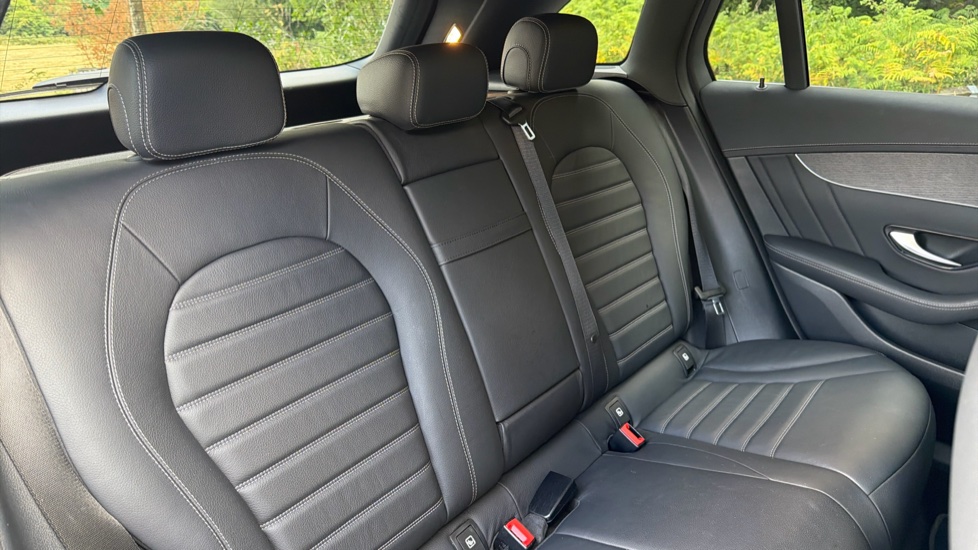 Mercedes-Benz GLC 300e 4Matic AMG Line Prem Plus 5dr 9G-Tronic Estate - Image 16