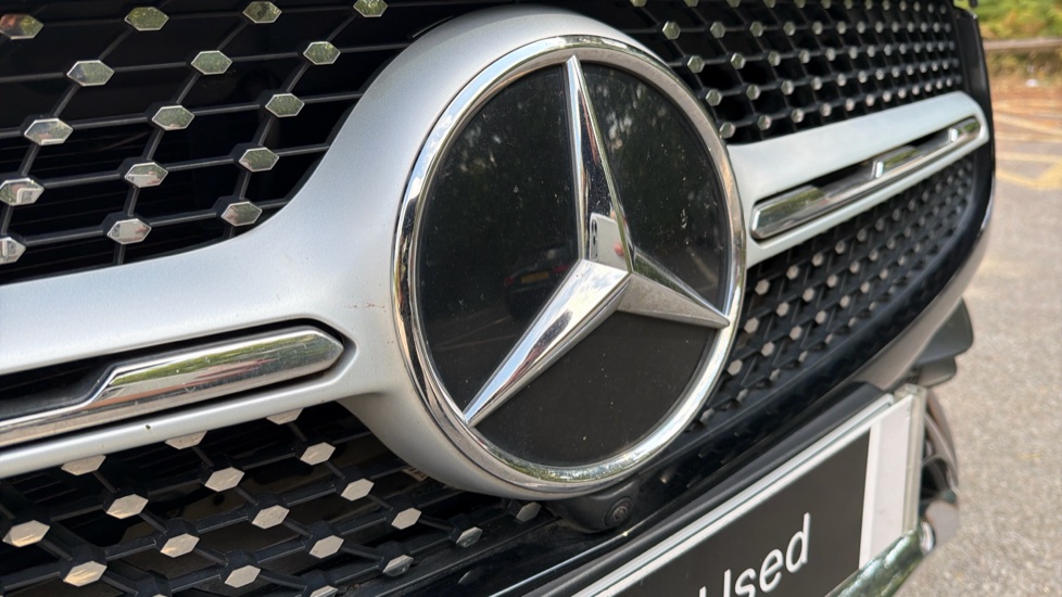 Mercedes-Benz GLC 300e 4Matic AMG Line Prem Plus 5dr 9G-Tronic Estate - Image 23