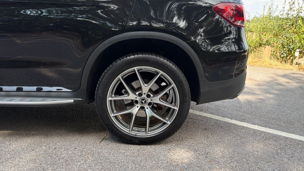 Mercedes-Benz GLC 300e 4Matic AMG Line Prem Plus 5dr 9G-Tronic Estate - Image 29