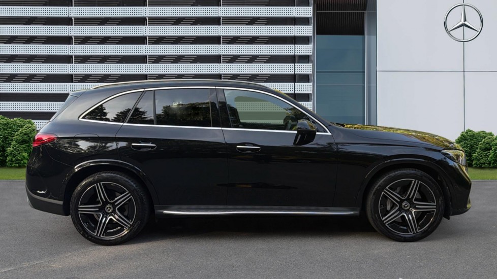 Mercedes-Benz GLC 300 4Matic AMG Line Premium 5dr 9G-Tronic Petrol Estate - Image 5