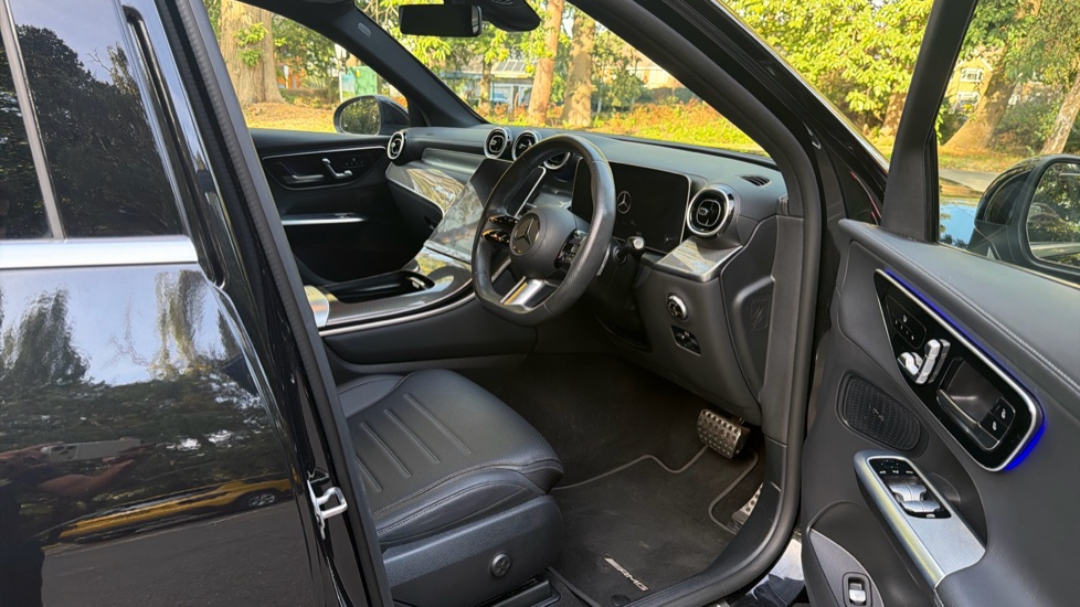 Mercedes-Benz GLC 300 4Matic AMG Line Premium 5dr 9G-Tronic Petrol Estate - Image 20