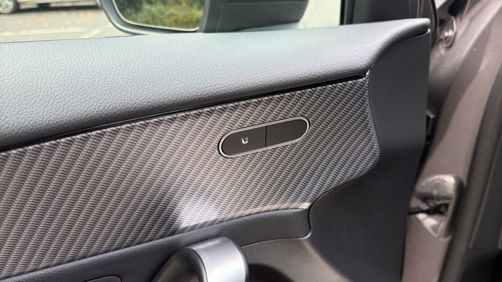 Mercedes-Benz A-Class A180 Sport Edition 5dr Auto Petrol Hatchback - Image 33
