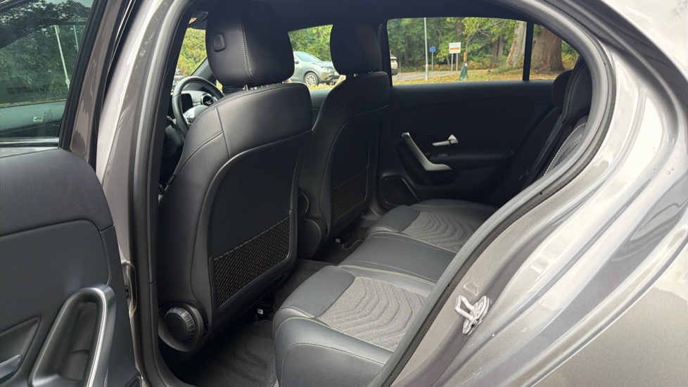 Mercedes-Benz A-Class A180 Sport Edition 5dr Auto Petrol Hatchback - Image 35