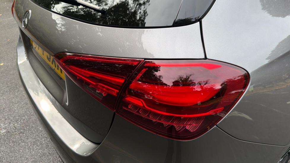 Mercedes-Benz A-Class A180 Sport Edition 5dr Auto Petrol Hatchback - Image 40
