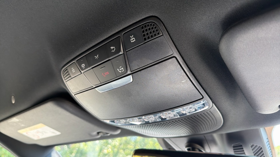 Mercedes-Benz E-Class E300de AMG Line Premium 5dr 9G-Tronic Estate - Image 8