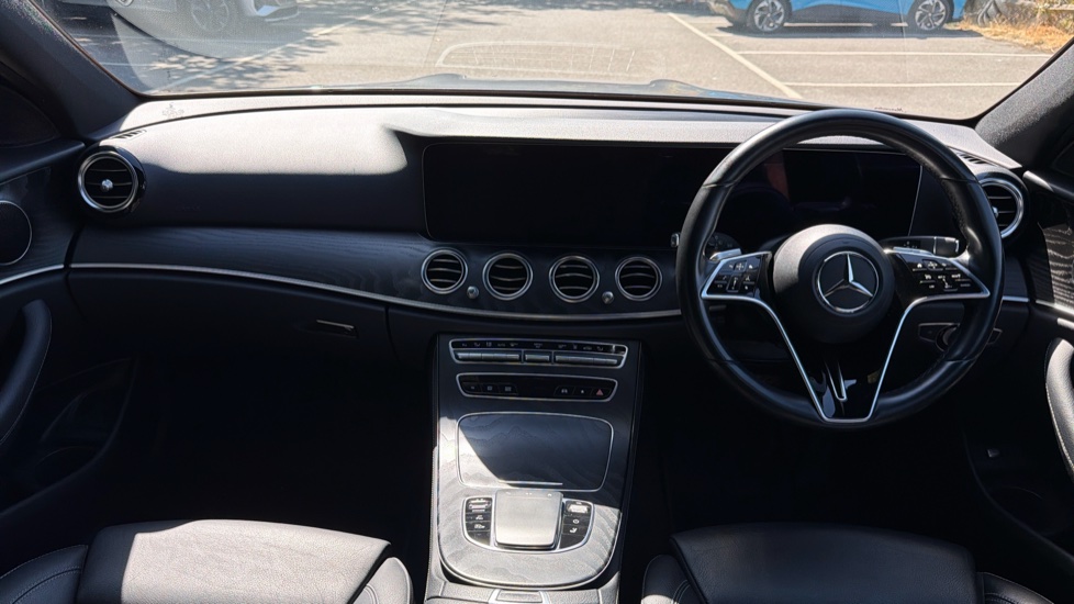 Mercedes-Benz E-Class E300de AMG Line Premium 5dr 9G-Tronic Estate - Image 10