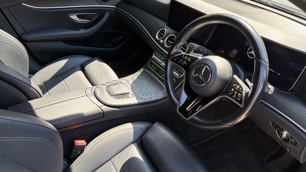 Mercedes-Benz E-Class E300de AMG Line Premium 5dr 9G-Tronic Estate - Image 11