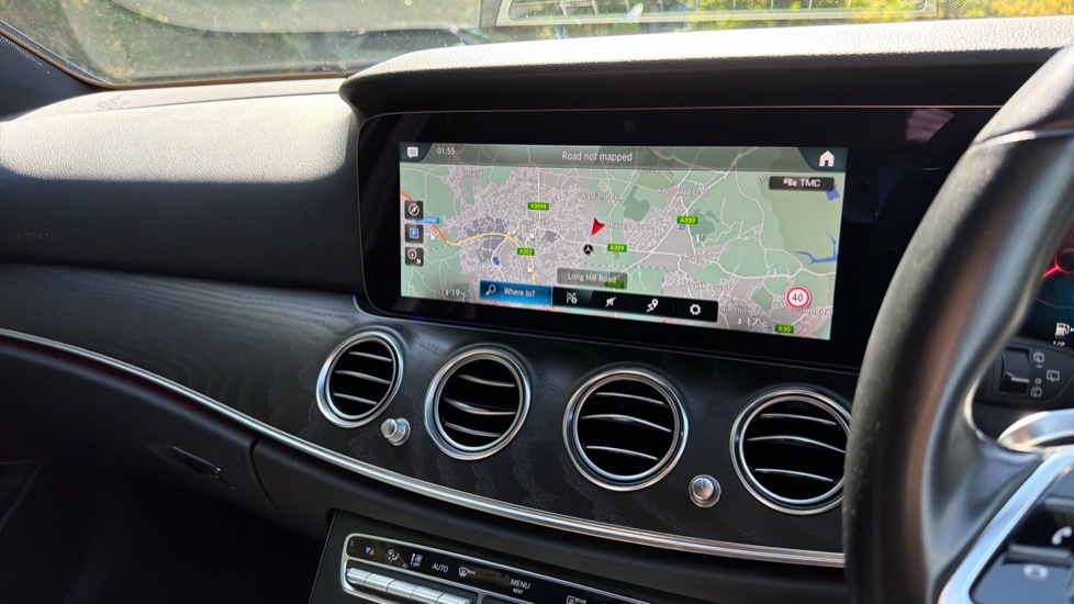 Mercedes-Benz E-Class E300de AMG Line Premium 5dr 9G-Tronic Estate - Image 12