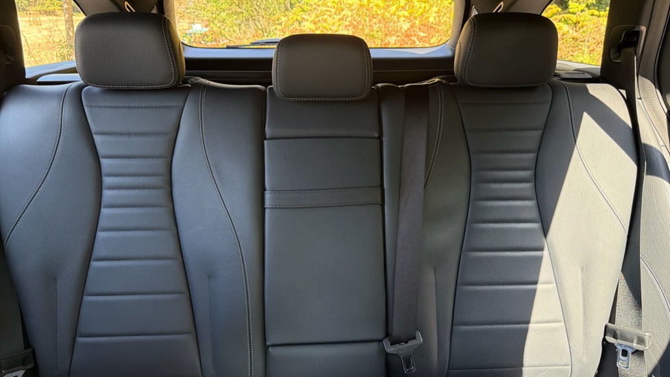Mercedes-Benz E-Class E300de AMG Line Premium 5dr 9G-Tronic Estate - Image 15