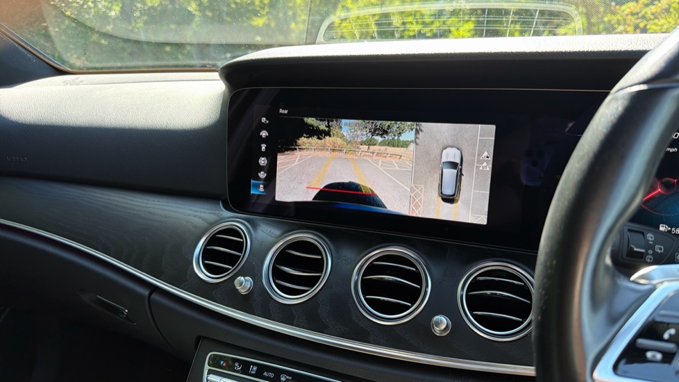 Mercedes-Benz E-Class E300de AMG Line Premium 5dr 9G-Tronic Estate - Image 19