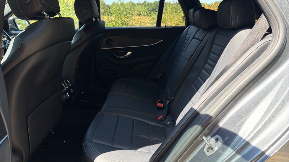 Mercedes-Benz E-Class E300de AMG Line Premium 5dr 9G-Tronic Estate - Image 32