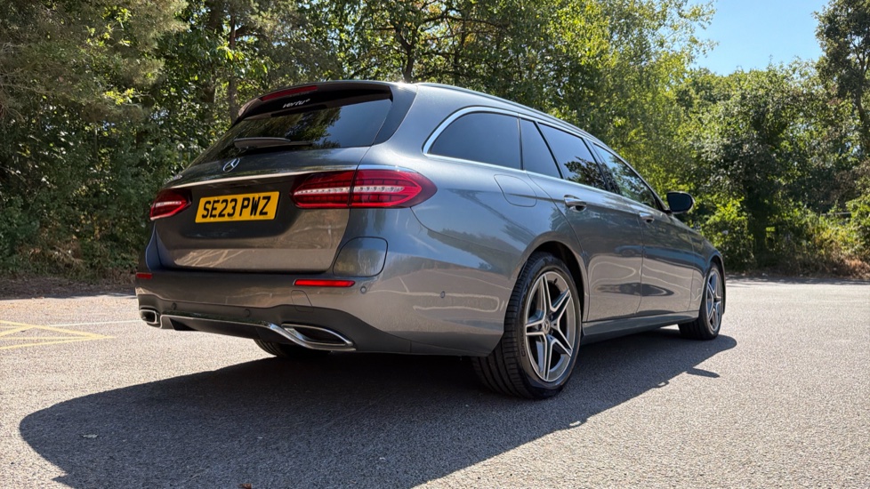 Mercedes-Benz E-Class E300de AMG Line Premium 5dr 9G-Tronic Estate - Image 38