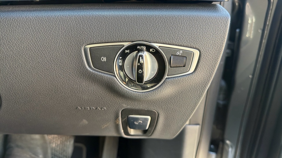Mercedes-Benz E-Class E300de AMG Line Premium 5dr 9G-Tronic Estate - Image 44