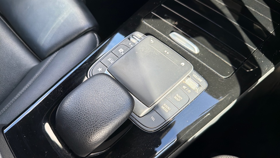 Mercedes-Benz CLA 220d AMG Line 4dr Tip Auto Diesel Saloon - Image 13