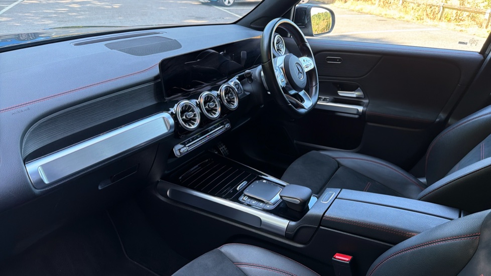 Mercedes-Benz Eqb 300 4M 168kW AMG Line Premium 66.5kWh 5dr Auto Electric Estate - Image 9