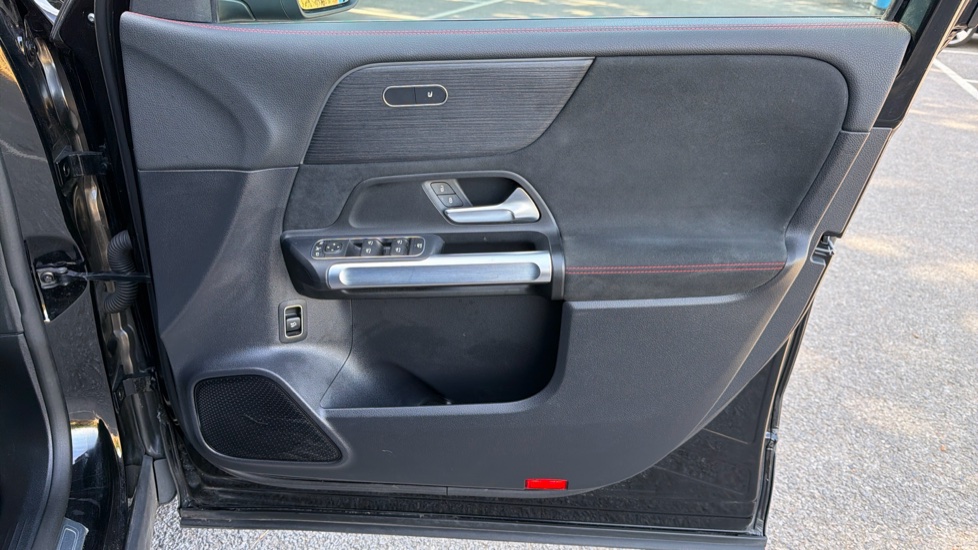 Mercedes-Benz Eqb 300 4M 168kW AMG Line Premium 66.5kWh 5dr Auto Electric Estate - Image 38