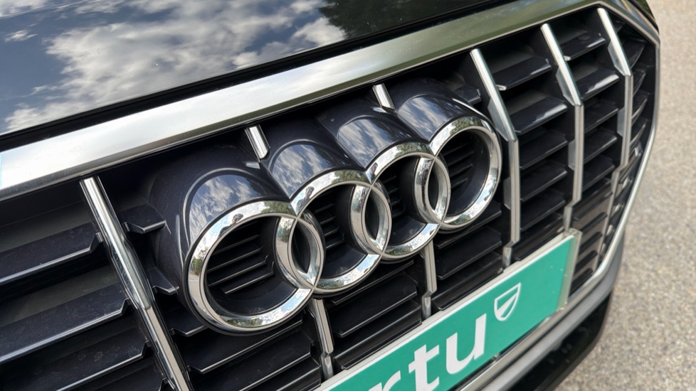 Audi Q3 35 TFSI S Line 5dr S Tronic Petrol Estate - Image 23