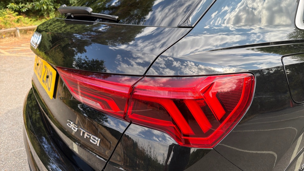 Audi Q3 35 TFSI S Line 5dr S Tronic Petrol Estate - Image 31