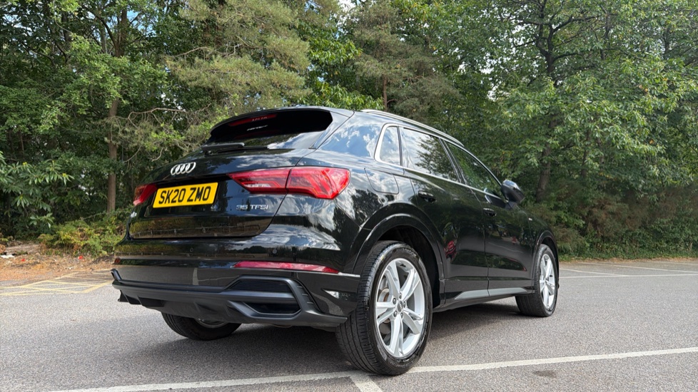 Audi Q3 35 TFSI S Line 5dr S Tronic Petrol Estate - Image 32
