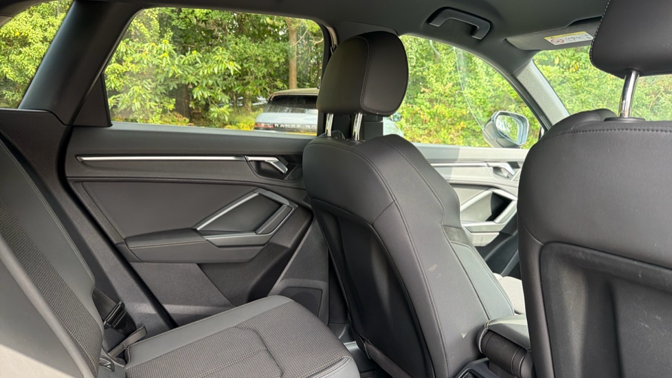 Audi Q3 35 TFSI S Line 5dr S Tronic Petrol Estate - Image 33