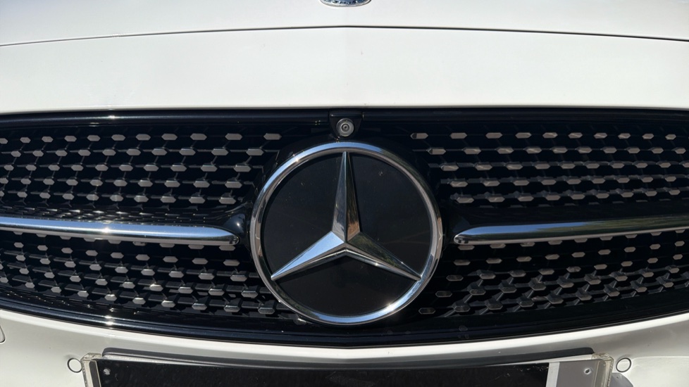 Mercedes-Benz E-Class E300 AMG Line Night Ed Premium Plus 2dr 9G-Tronic Petrol Coupe - Image 24