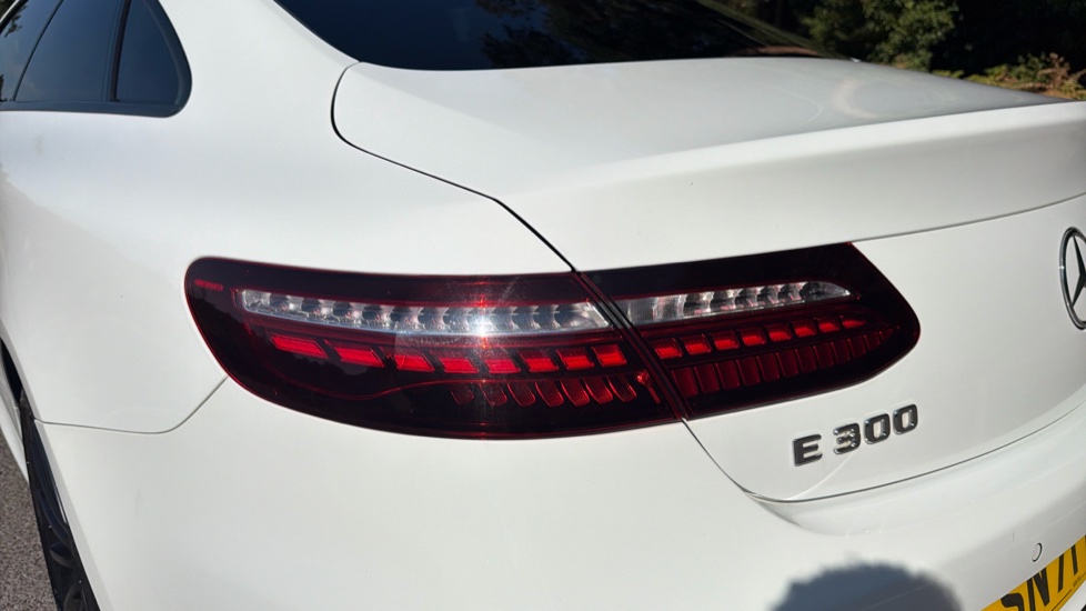Mercedes-Benz E-Class E300 AMG Line Night Ed Premium Plus 2dr 9G-Tronic Petrol Coupe - Image 44