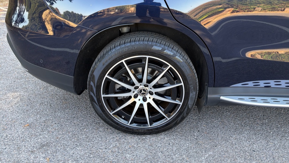 Mercedes-Benz EQC 400 300kW AMG Line Edition 80kWh 5dr Auto Electric Estate - Image 39