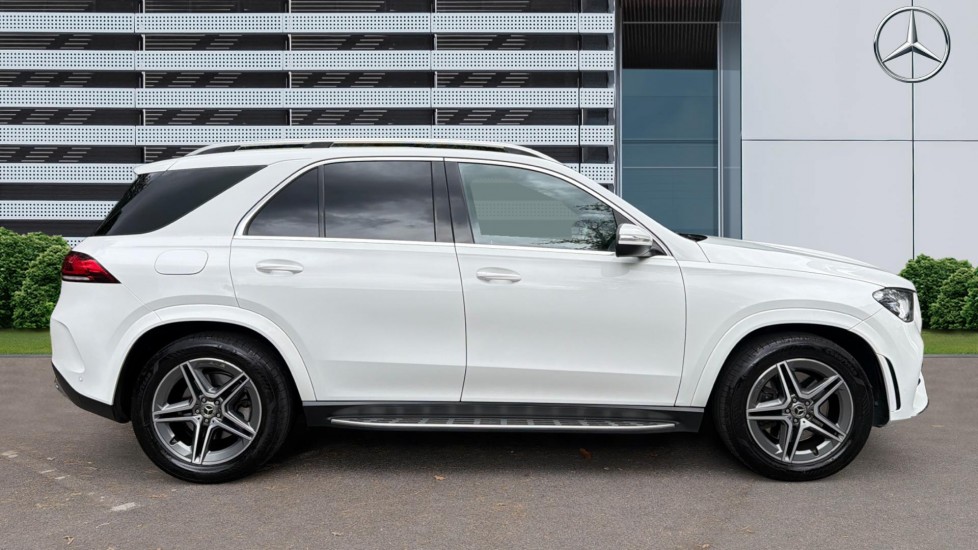 Mercedes-Benz GLE 300d 4Matic AMG Line 5dr 9G-Tronic Diesel Estate - Image 5