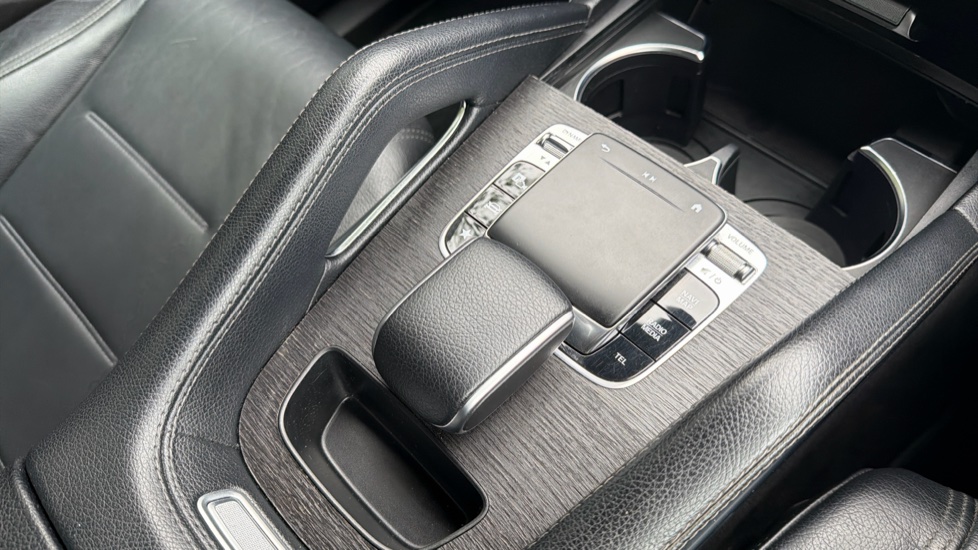 Mercedes-Benz GLE 300d 4Matic AMG Line 5dr 9G-Tronic Diesel Estate - Image 13