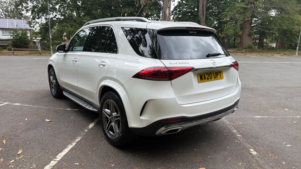 Mercedes-Benz GLE 300d 4Matic AMG Line 5dr 9G-Tronic Diesel Estate - Image 43