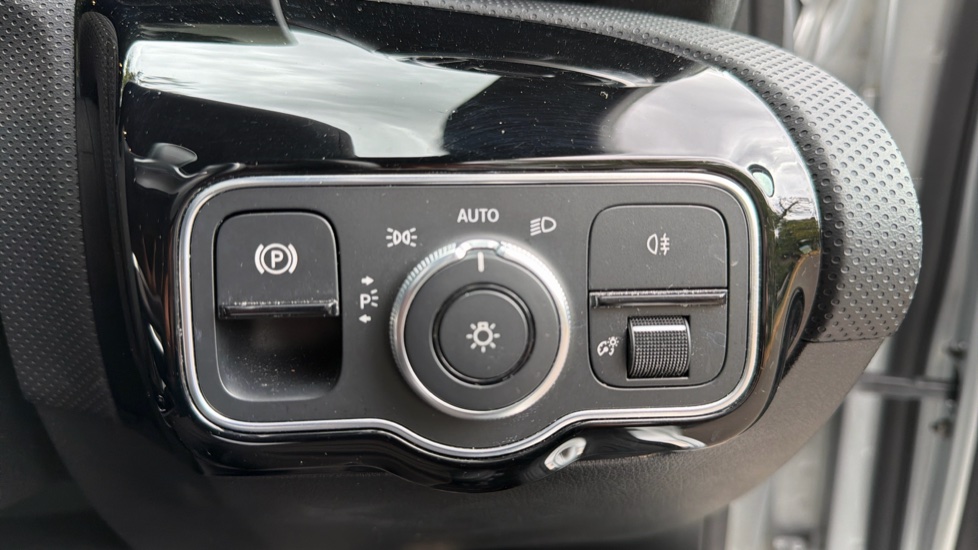 Mercedes-Benz A-Class A180 AMG Line Executive 5dr Auto Petrol Hatchback - Image 41