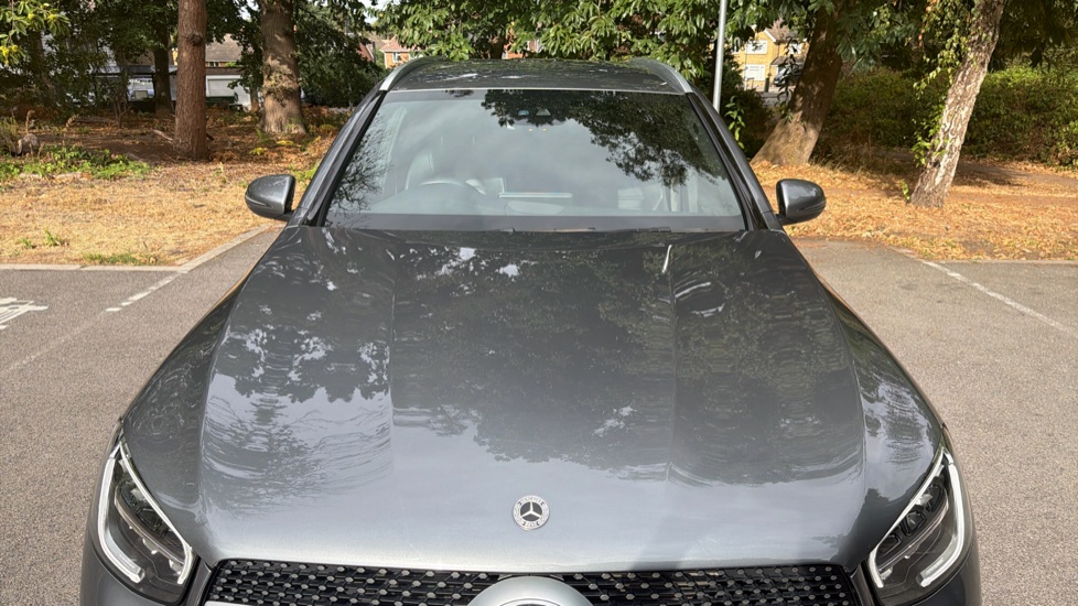 Mercedes-Benz GLC 300d 4Matic AMG Line Premium 5dr 9G-Tronic Diesel Estate - Image 8