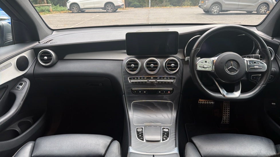 Mercedes-Benz GLC 300d 4Matic AMG Line Premium 5dr 9G-Tronic Diesel Estate - Image 10