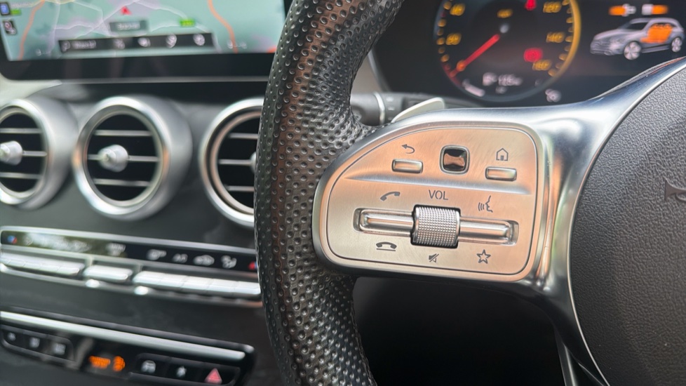 Mercedes-Benz GLC 300d 4Matic AMG Line Premium 5dr 9G-Tronic Diesel Estate - Image 20