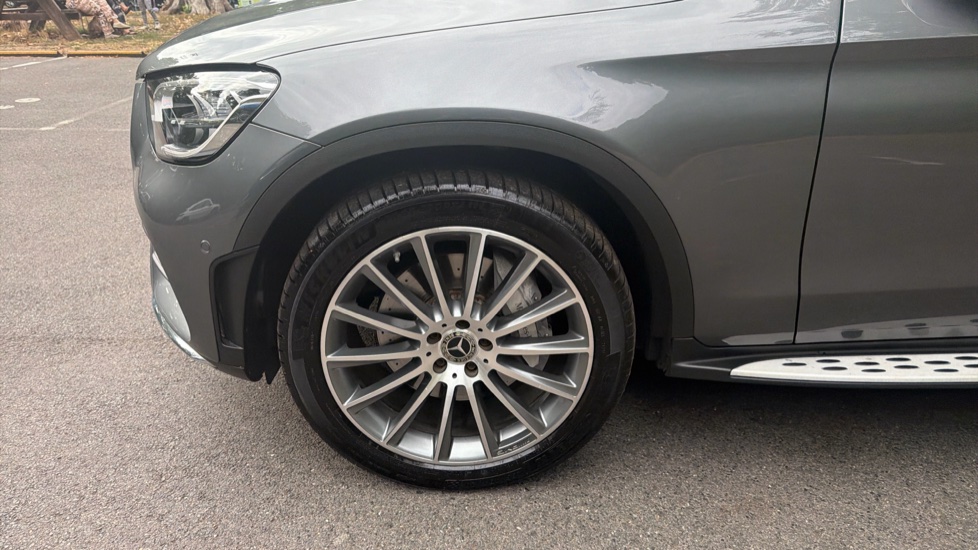 Mercedes-Benz GLC 300d 4Matic AMG Line Premium 5dr 9G-Tronic Diesel Estate - Image 28