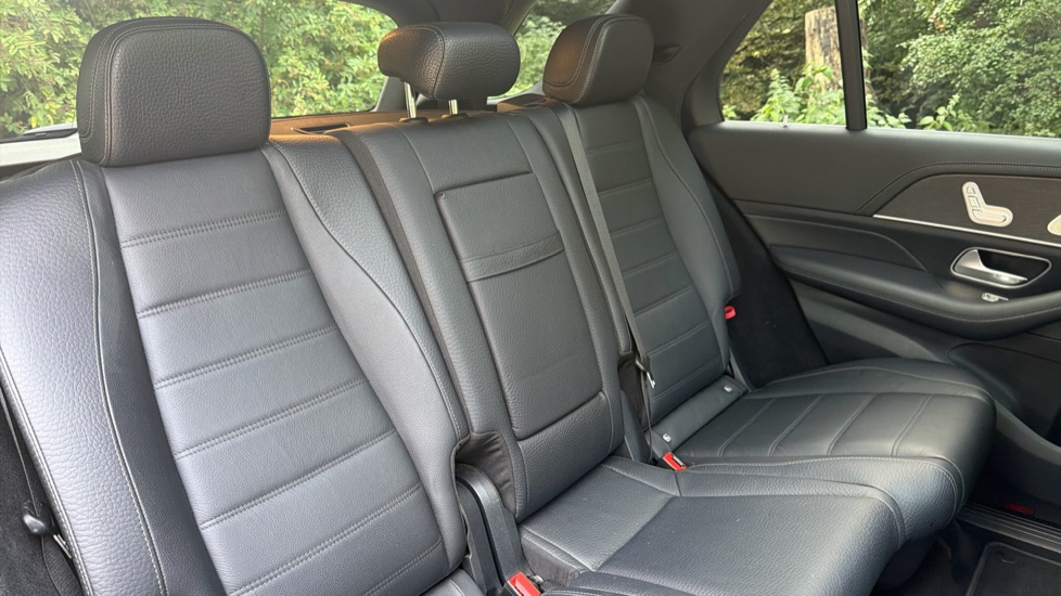 Mercedes-Benz GLE 450 4Matic AMG Line Prem + 5dr 9G-Tron [7 St] Petrol Estate - Image 16