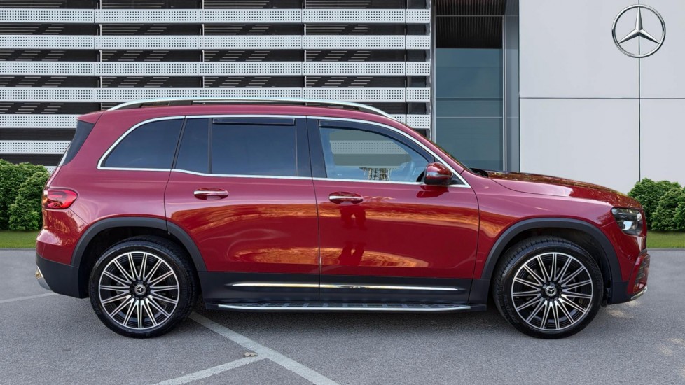 Mercedes-Benz GLB 200 AMG Line Premium Plus 5dr 7G-Tronic Petrol Estate - Image 5