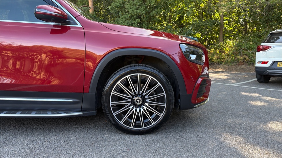 Mercedes-Benz GLB 200 AMG Line Premium Plus 5dr 7G-Tronic Petrol Estate - Image 7