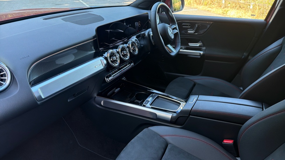 Mercedes-Benz GLB 200 AMG Line Premium Plus 5dr 7G-Tronic Petrol Estate - Image 9