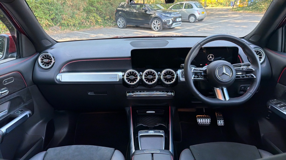 Mercedes-Benz GLB 200 AMG Line Premium Plus 5dr 7G-Tronic Petrol Estate - Image 10