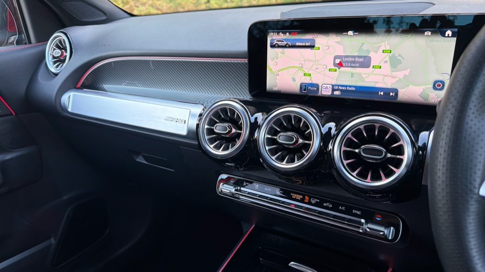 Mercedes-Benz GLB 200 AMG Line Premium Plus 5dr 7G-Tronic Petrol Estate - Image 14