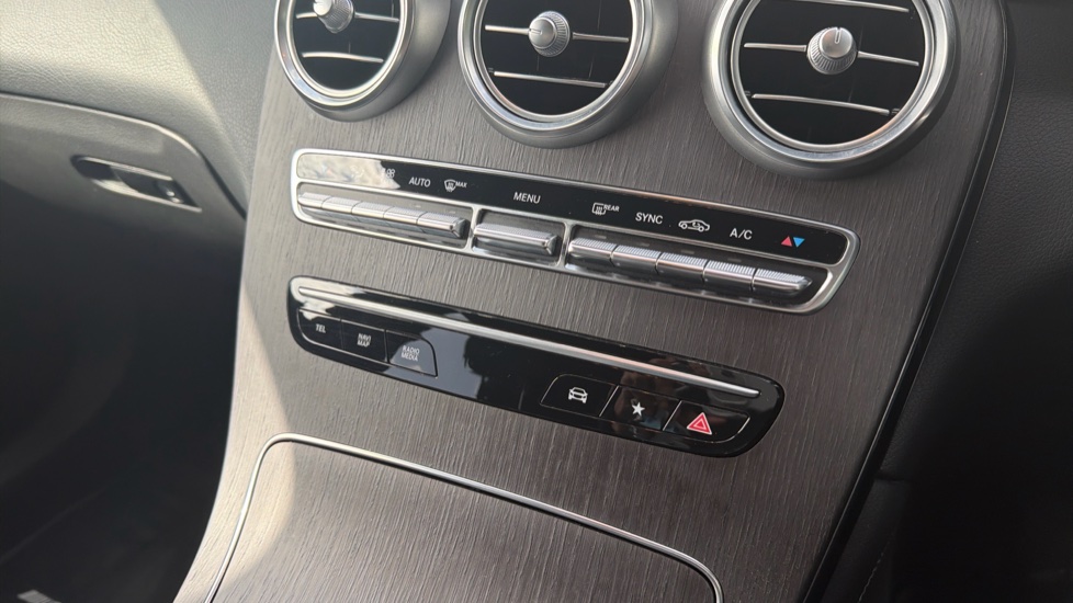Mercedes-Benz GLC 220d 4Matic AMG Line 5dr 9G-Tronic Diesel Estate - Image 30